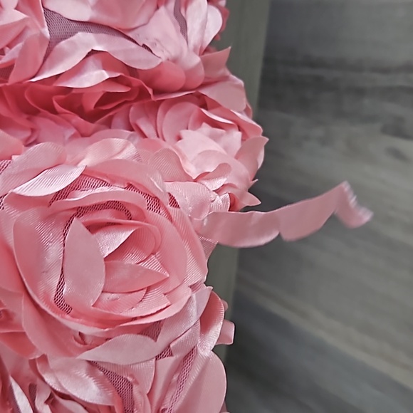 Dress - Picture 4 of 4